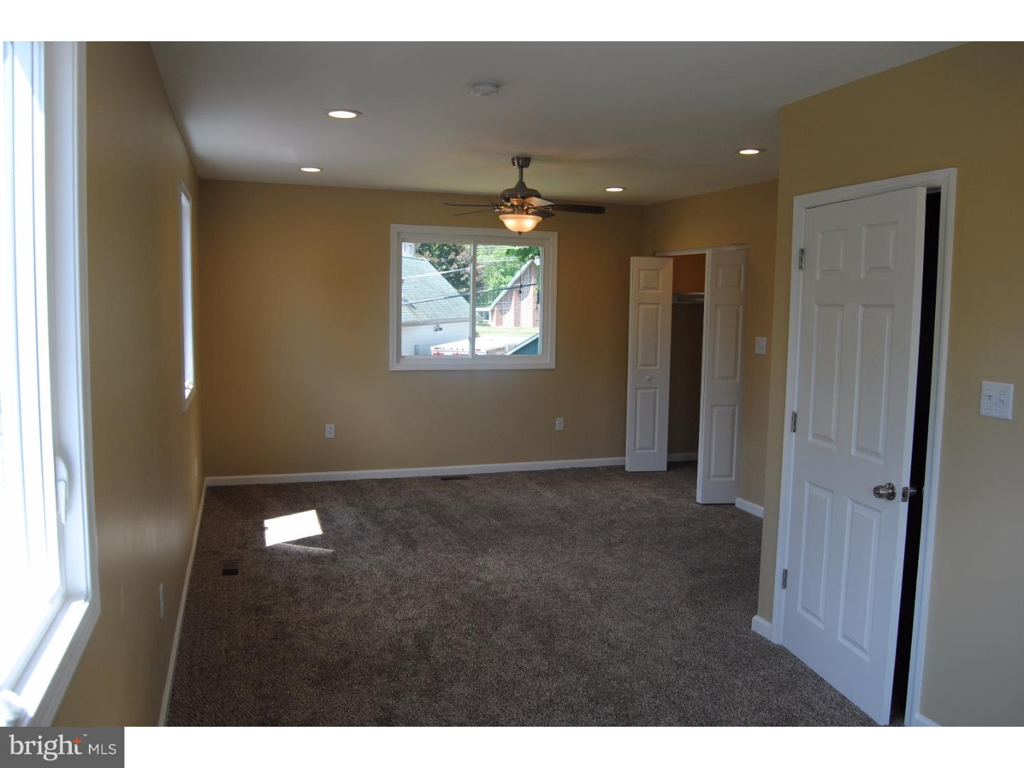 45 Goldengate Road Levittown, PA 19057 - Photo 22 of 25 Gallery Image 22