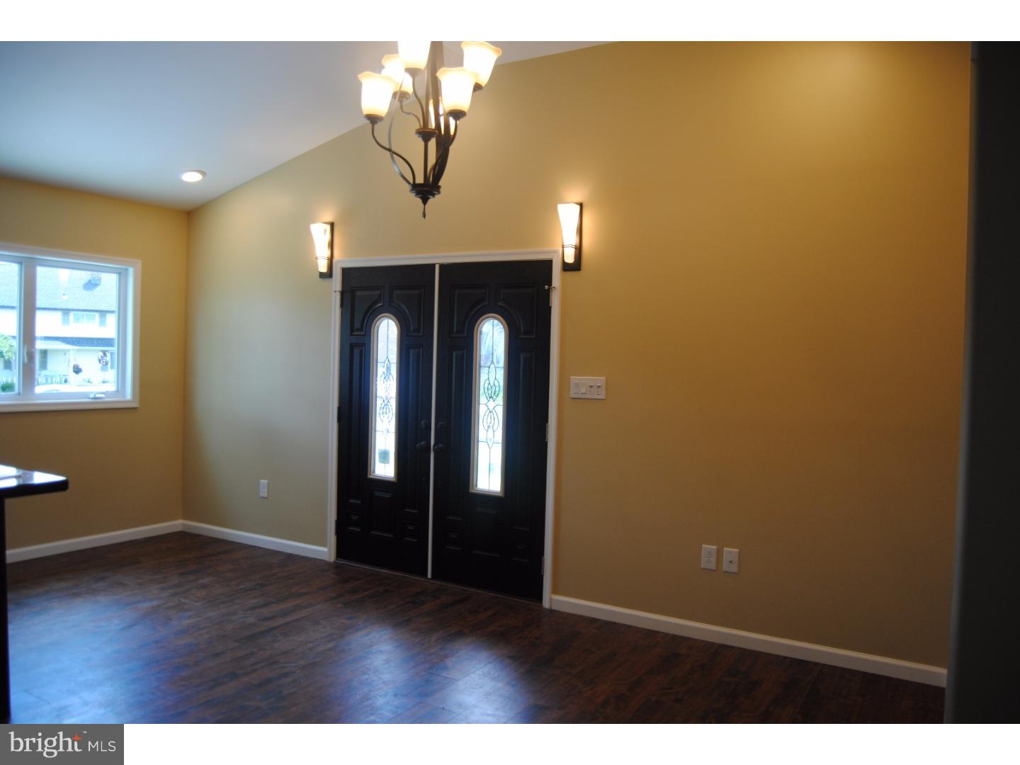 45 Goldengate Road Levittown, PA 19057 - Photo 6 of 25 Gallery Image 6