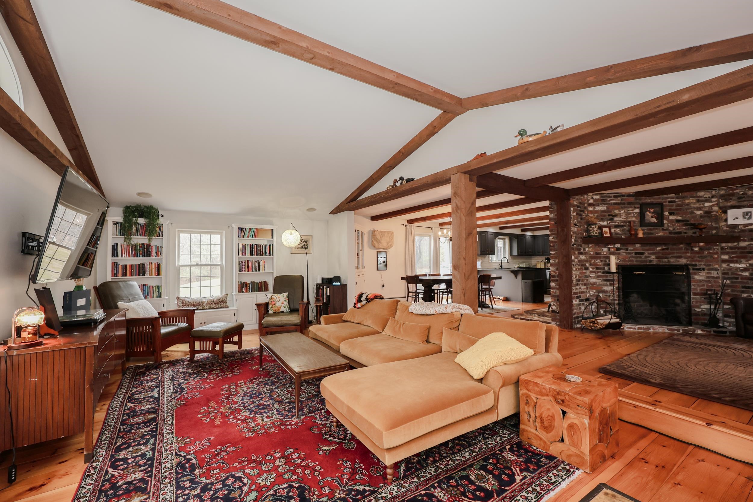 406 4th Range Road Pembroke, NH 03275 - Photo 14 of 40