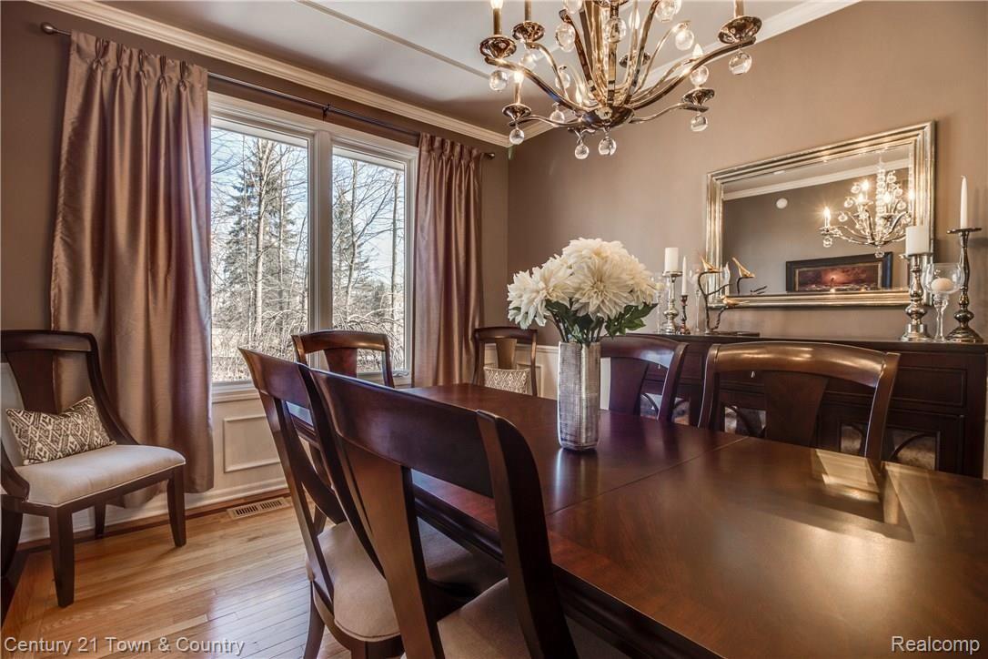 443 Mystic Valley Rochester, MI 48307 - Photo 13 of 56 interiors-13.jpg