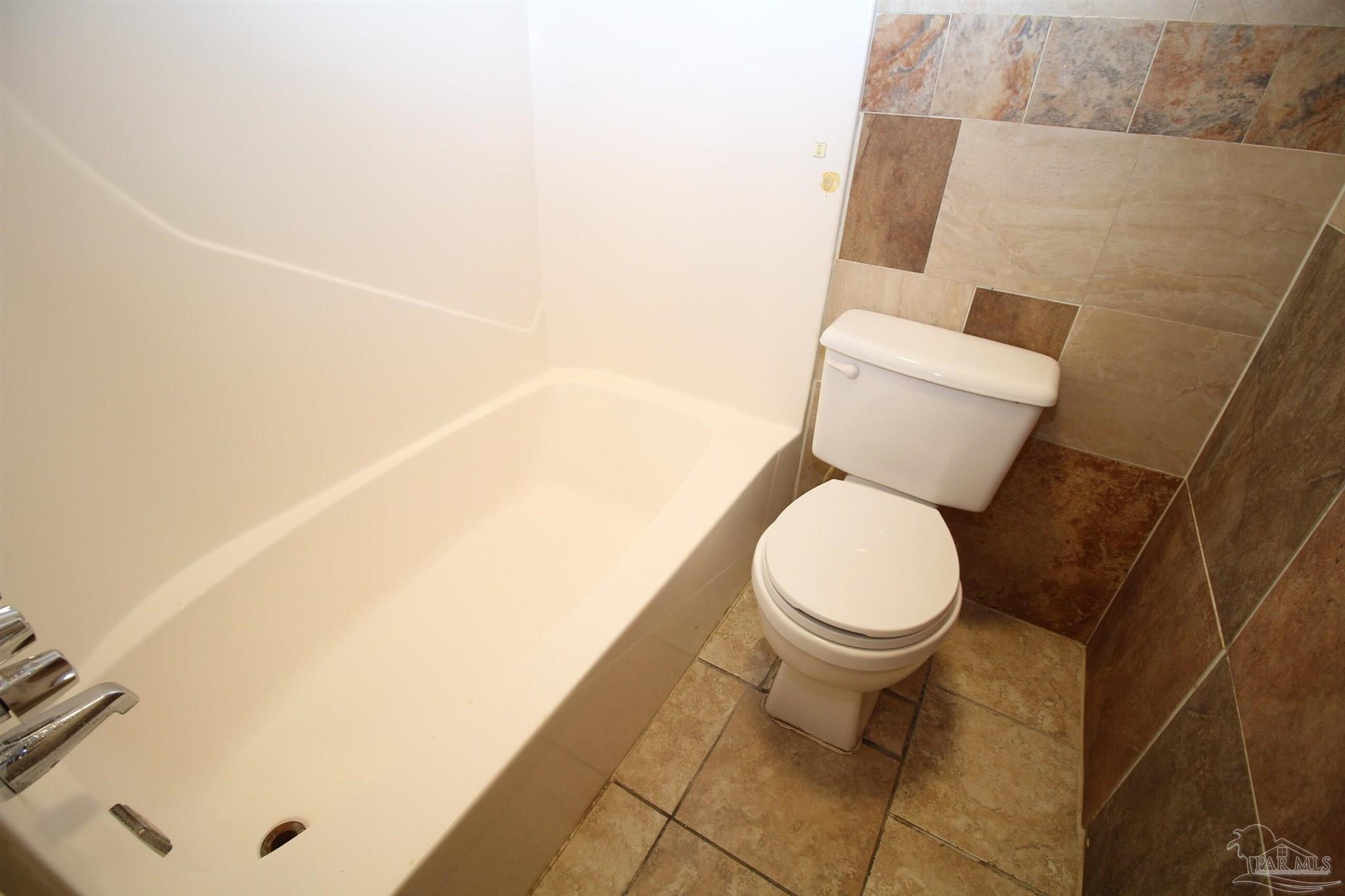 130 East 9 Mile Road, Unit 8 Pensacola, FL 32534 - Photo 8 of 11