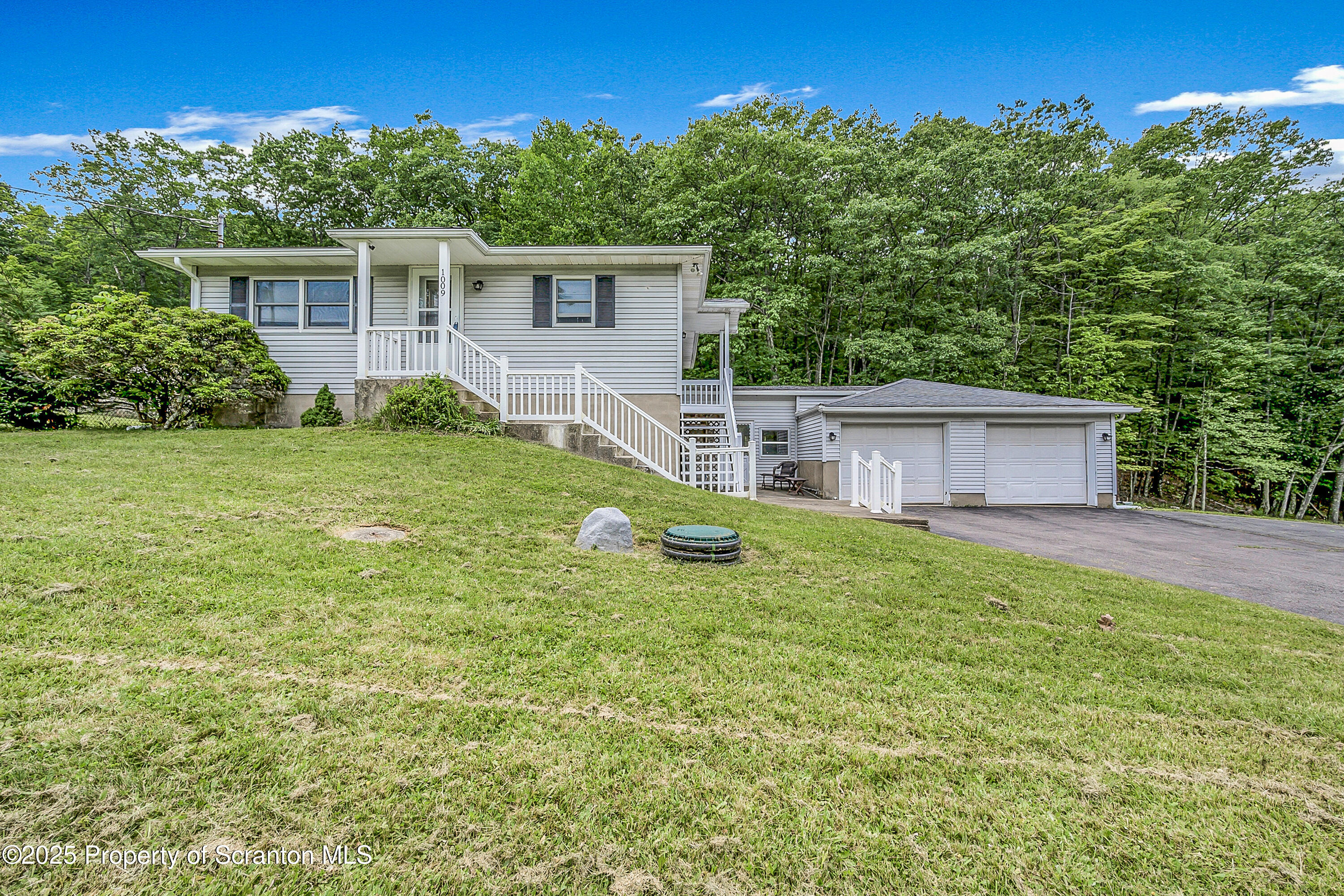 1009 Newton Road Clarks Summit, PA 18411 - Photo 1 of 26 Front