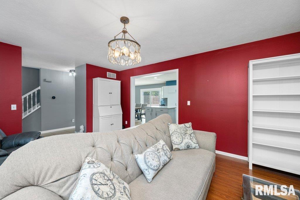 8127 Knoxville Road Milan, IL 61264 - Photo 8 of 46 Gallery Image 8
