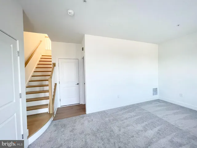 $4,250 | 4945 Purdy Alley, Rockville, MD 20850