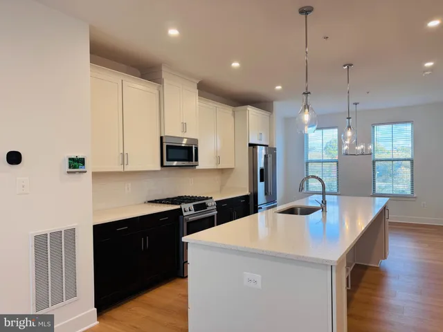 $4,250 | 4945 Purdy Alley, Rockville, MD 20850