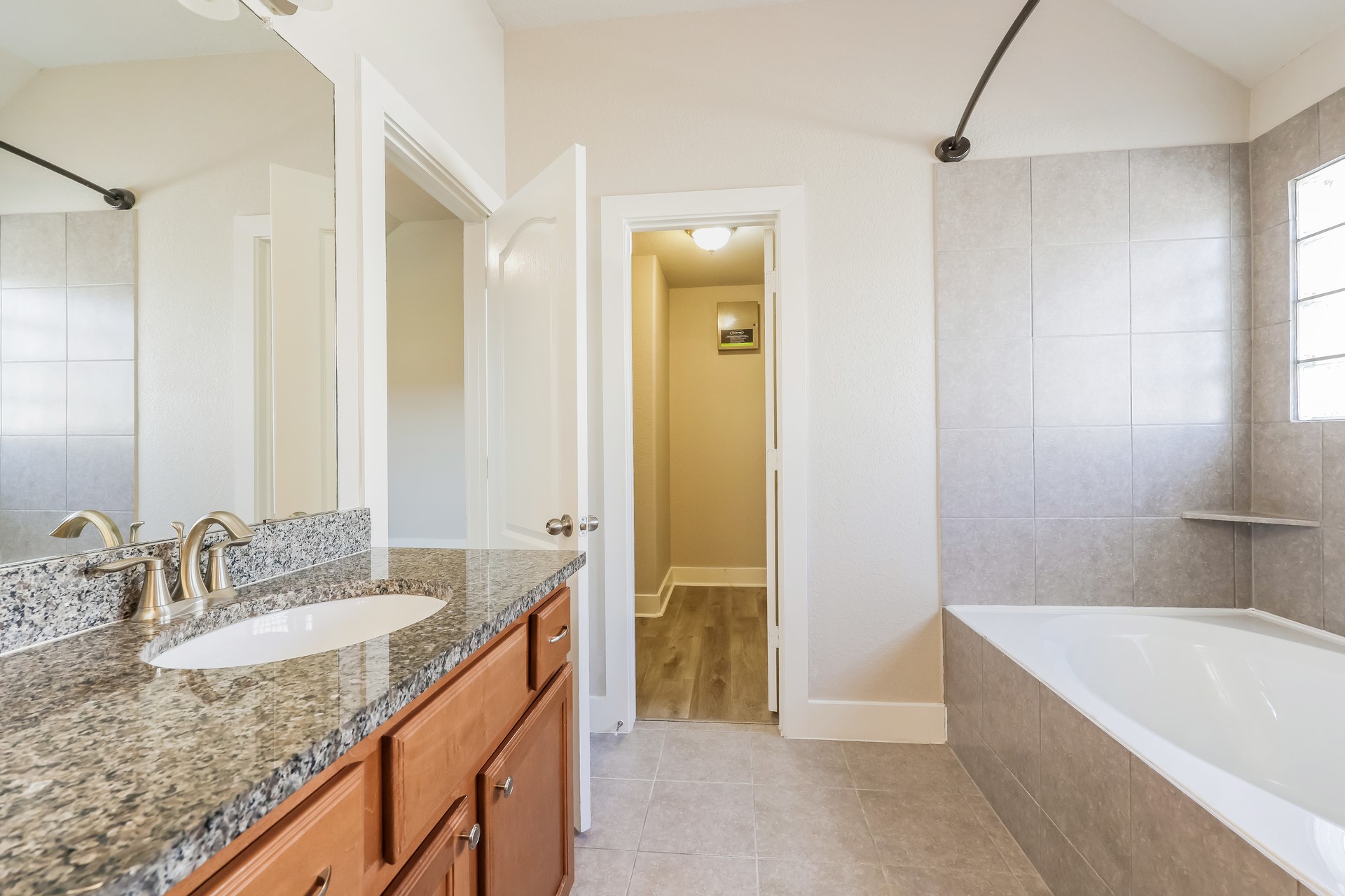 1923 Jara Court Spring, TX 77388 - Photo 10 of 17 Gallery Image 10
