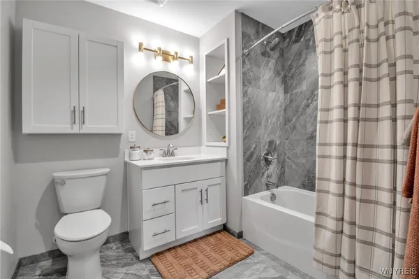 $3,494 | 628 Ellicott Street, Unit 3, Buffalo, NY 14203