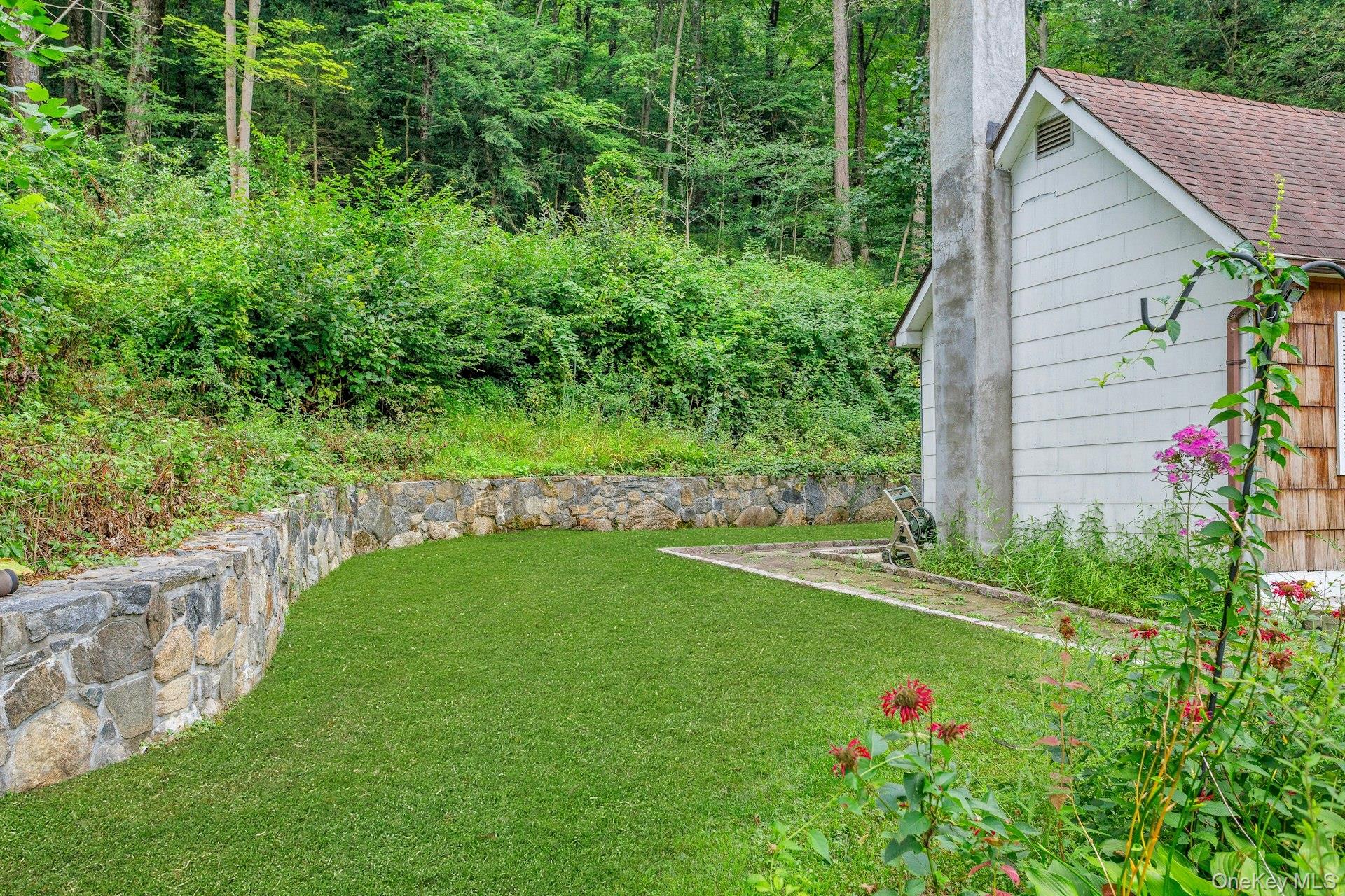 934 Peekskill Hollow Road Carmel, NY 10579 - Photo 25 of 33