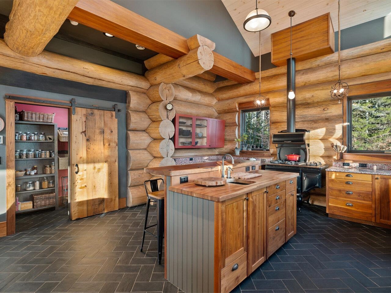 722 Tebbetts Road Woodbury, VT 05650 - Photo 4 of 32