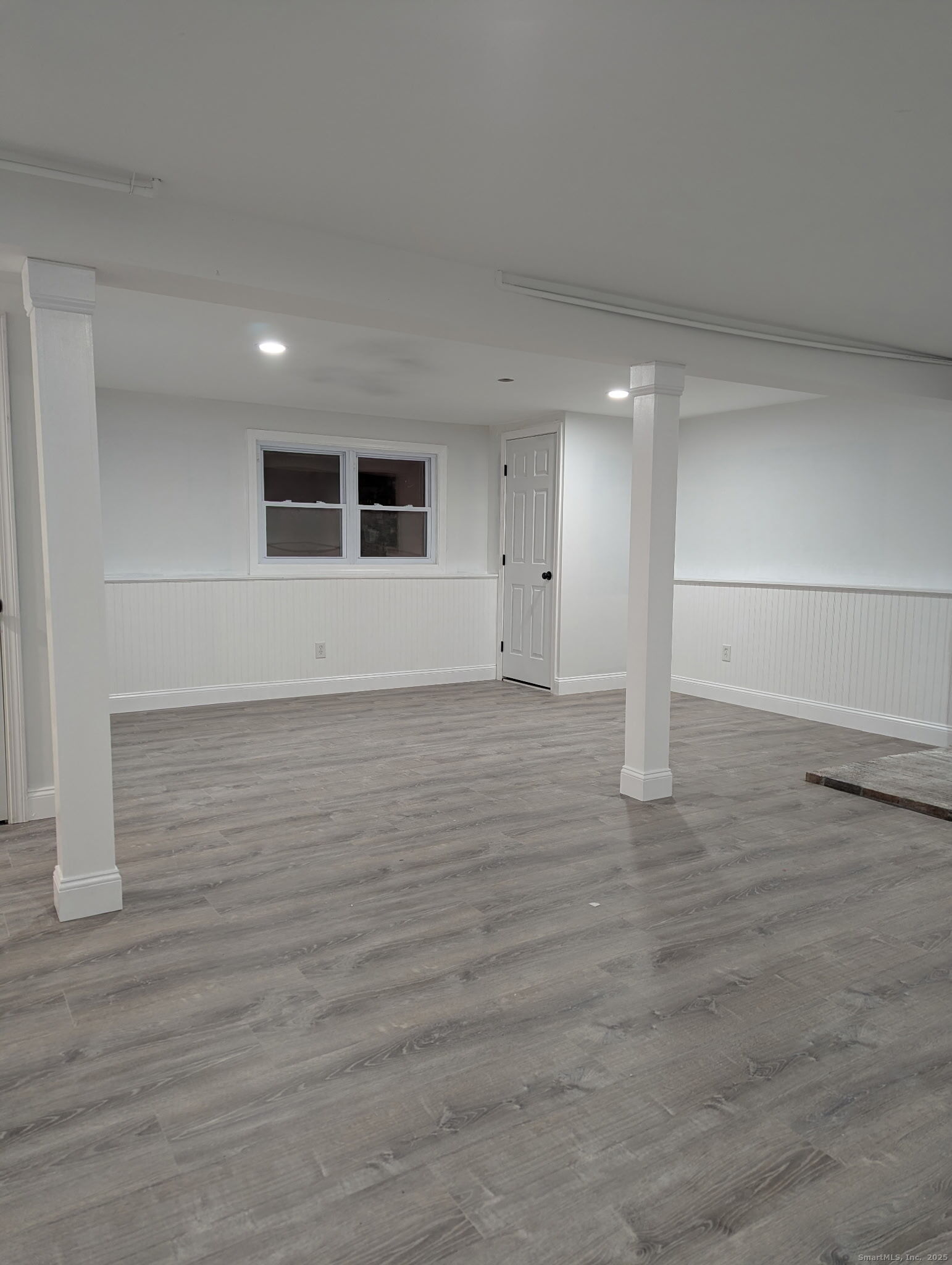 3 Fairview Drive Stonington, CT 06379 - Photo 18 of 20 a view of a livingroom with wooden floor