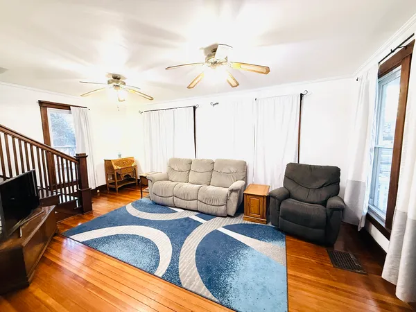 $109,000 | 615 East Seminary Avenue, Hoopeston, IL 60942