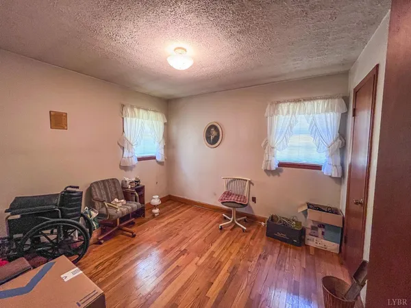 $279,900 | 1091 Acorn Road, Nathalie, VA 24577