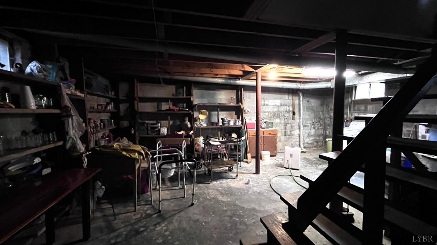 1091 Acorn Road Nathalie, VA 24577 - Photo 20 of 29 a view of entryway