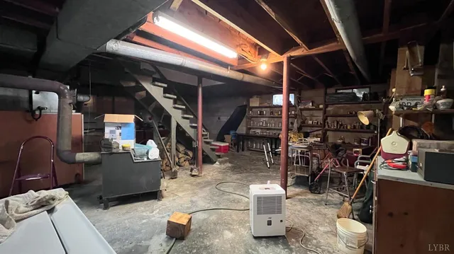 a view of store room with washer and dryer