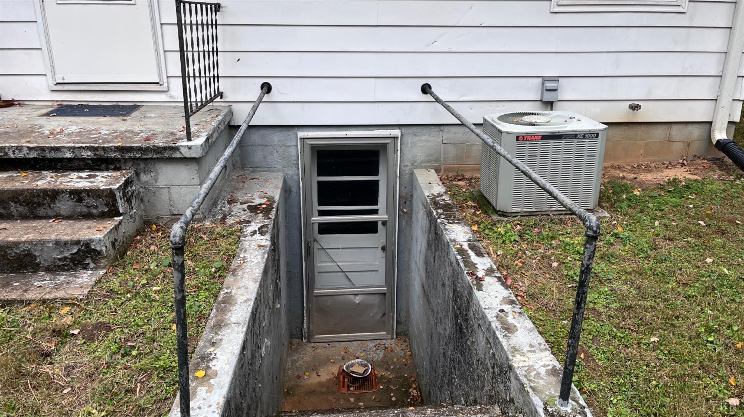 1091 Acorn Road Nathalie, VA 24577 - Photo 23 of 29 a view of entryway