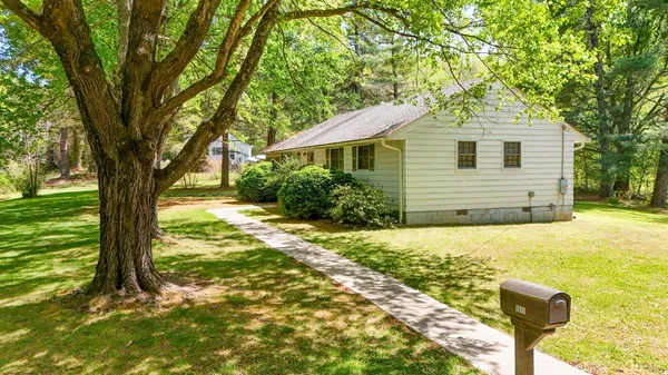 $279,900 | 1091 Acorn Road, Nathalie, VA 24577
