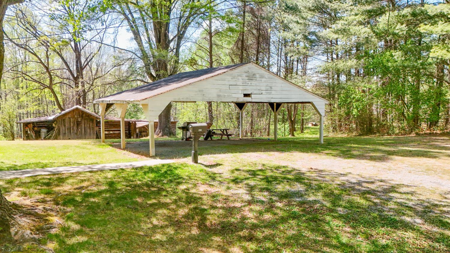 1091 Acorn Road Nathalie, VA 24577 - Photo 38 of 42 a front view of house with yard