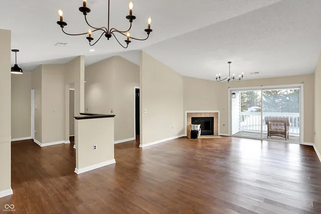 $200,000 | 8120 Glenwillow Lane, Unit 205, Indianapolis, IN 46278