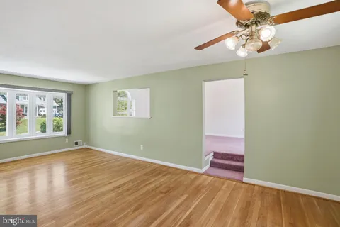$1,099,000 | 6917 Jenkins Lane, Falls Church, VA 22043