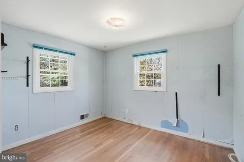 $1,099,000 | 6917 Jenkins Lane, Falls Church, VA 22043