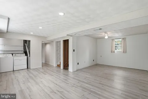 $1,099,000 | 6917 Jenkins Lane, Falls Church, VA 22043