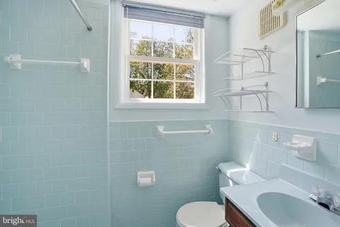 $1,099,000 | 6917 Jenkins Lane, Falls Church, VA 22043