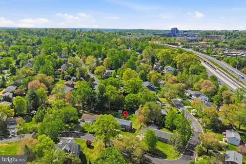 $1,099,000 | 6917 Jenkins Lane, Falls Church, VA 22043