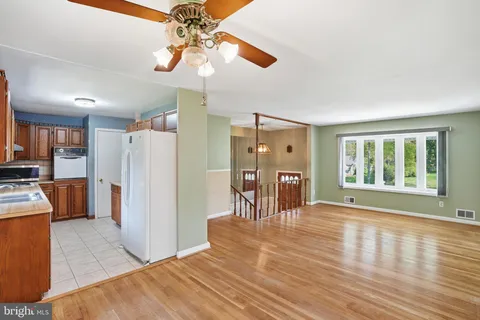 $1,099,000 | 6917 Jenkins Lane, Falls Church, VA 22043