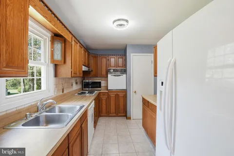 $1,099,000 | 6917 Jenkins Lane, Falls Church, VA 22043