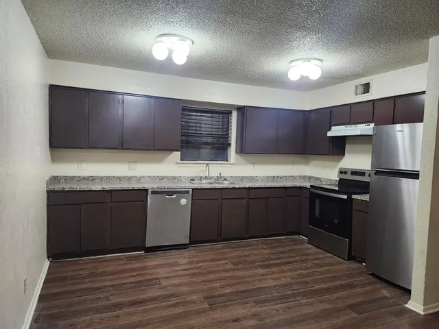 $1,025 | 2507 Stella Street, Unit C, Denton, TX 76201