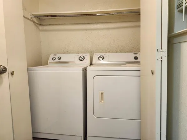 $960 | 2507 Stella Street, Unit C, Denton, TX 76201