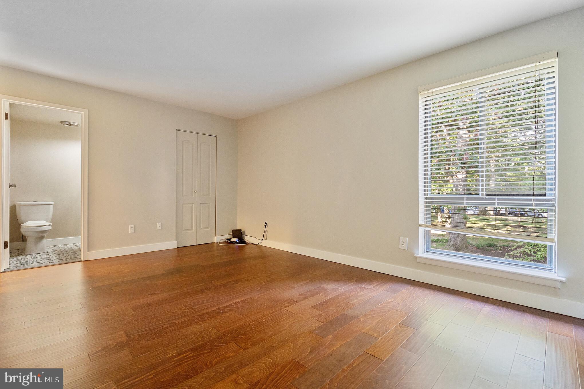 11216 Chestnut Grove Square, Unit 11216220 Reston, VA 20190 - Photo 13 of 18 Primary Bedroom