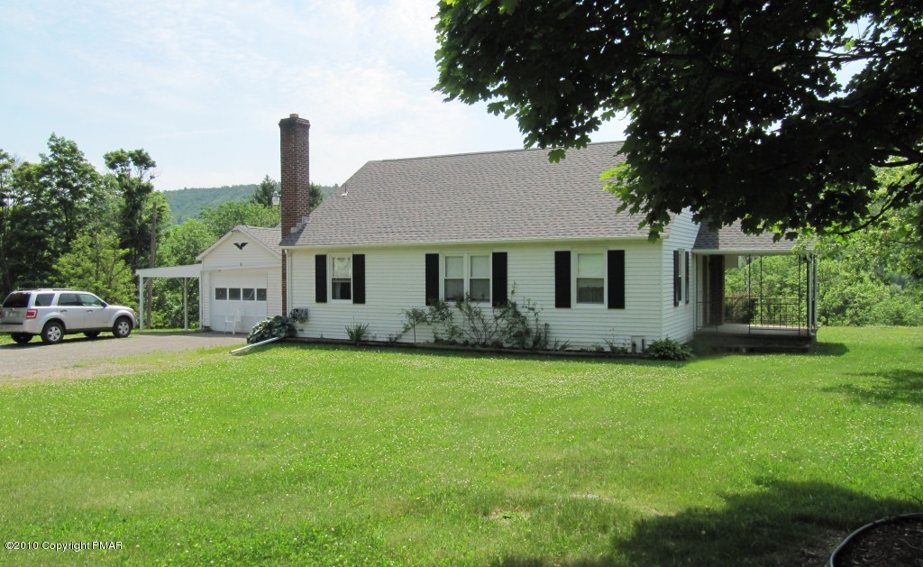 37 Fiddletown Road Kunkletown, PA 18058 - Photo 3 of 20 Rear