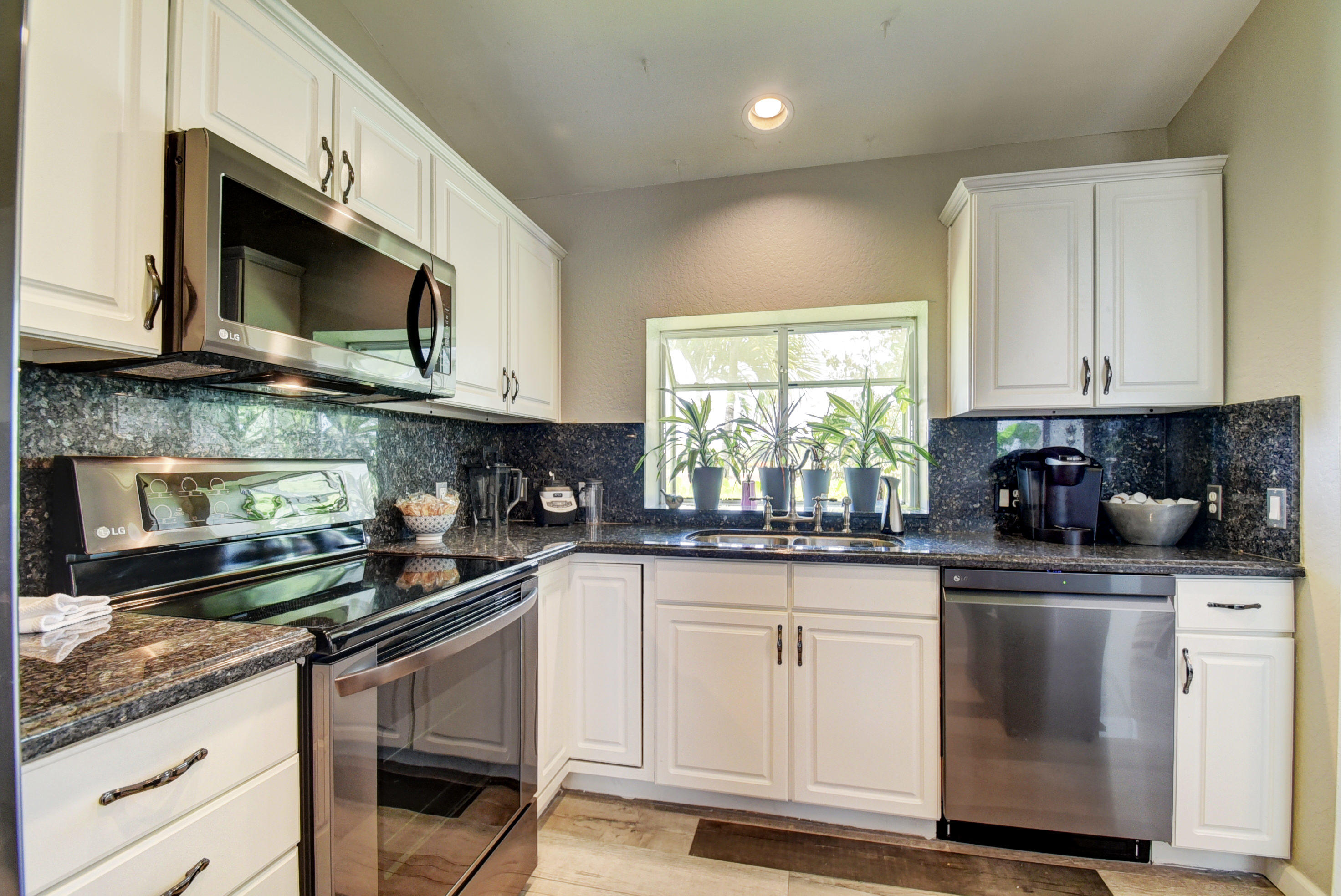 3683 Mykonos Court Boca Raton, FL 33487 - Photo 10 of 32 Mykonos14