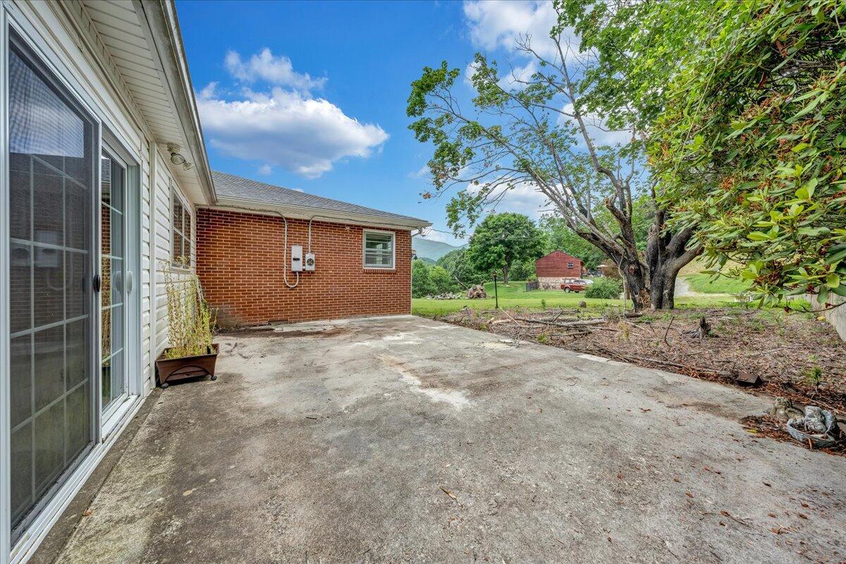 2856 Naff Road Boones Mill, VA 24065 - Photo 28 of 54 28-MIB08982