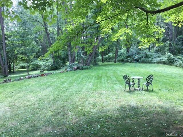 2760 Brighton Road Howell, MI 48843 - Photo 21 of 24 IMG_2605.JPG