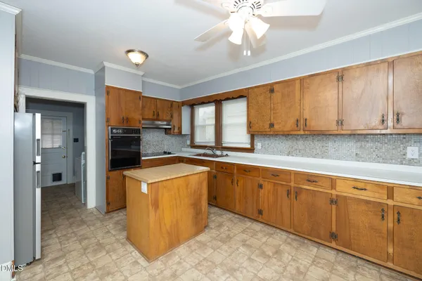 $1,450 | 104 Carolina Avenue, Burlington, NC 27215