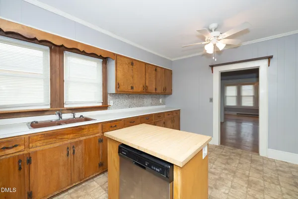 $1,450 | 104 Carolina Avenue, Burlington, NC 27215