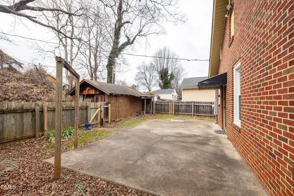 $1,450 | 104 Carolina Avenue, Burlington, NC 27215