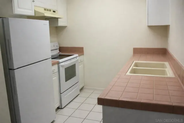 $1,900 | 2920 Briarwood Road, Unit B8, Bonita, CA 91902