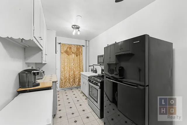 $550,000 | 575 Grand Street, Unit E506 | Lower East Side