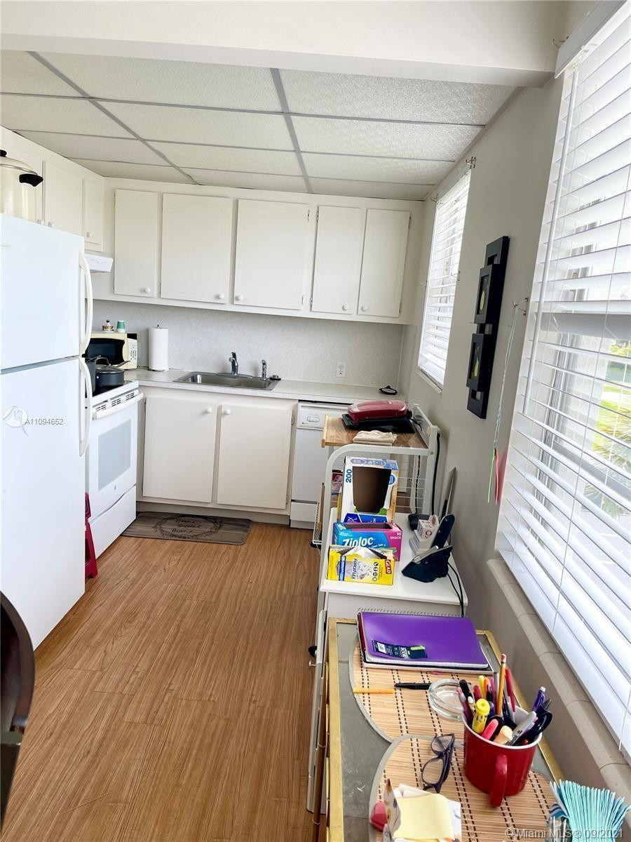 84 Brighton B, Unit 84 Boca Raton, FL 33434 - Photo 3 of 24 Photo 3