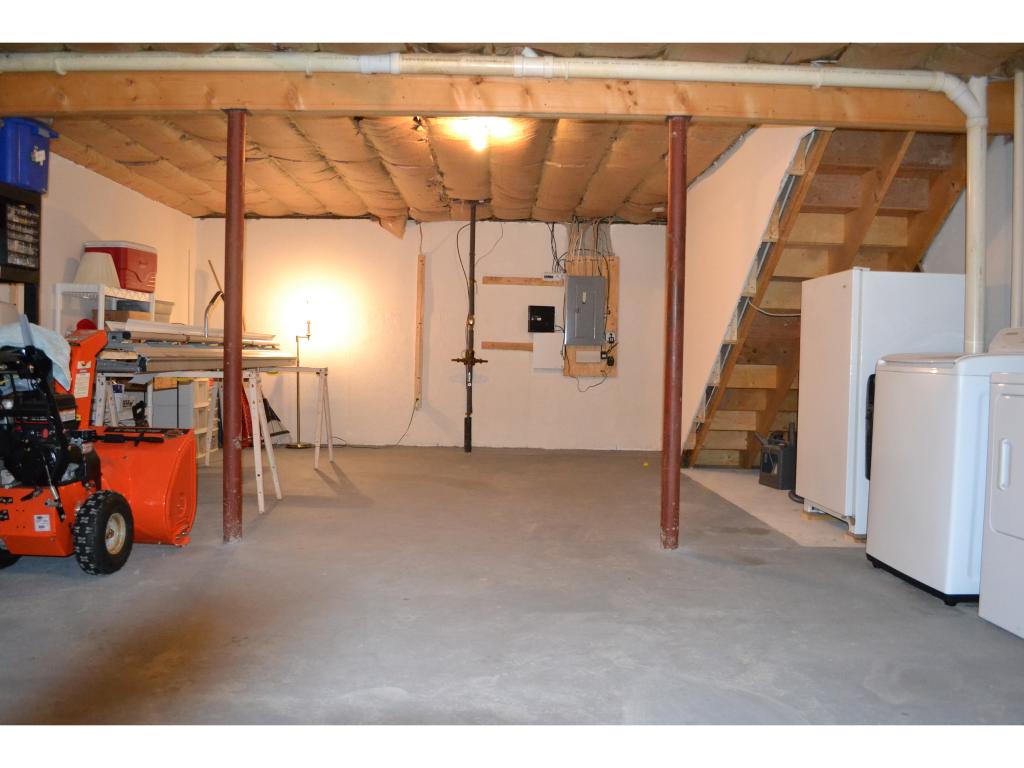 626 Bell Street Manchester, NH 03103 - Photo 26 of 36 Gallery Image 26