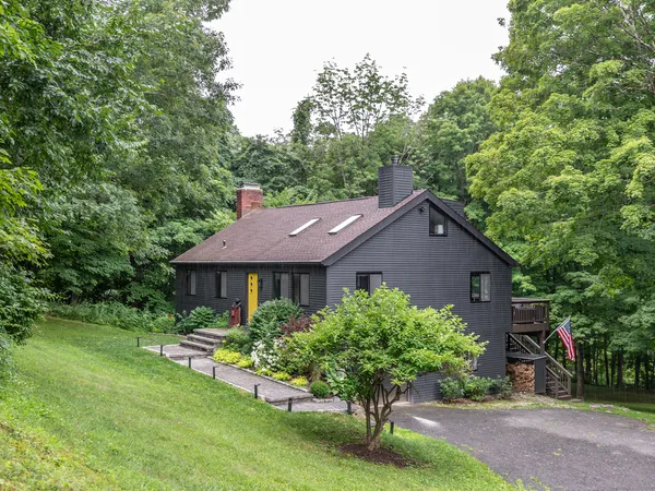 $615,000 | 3 Burnett Road, New Milford, CT 06776