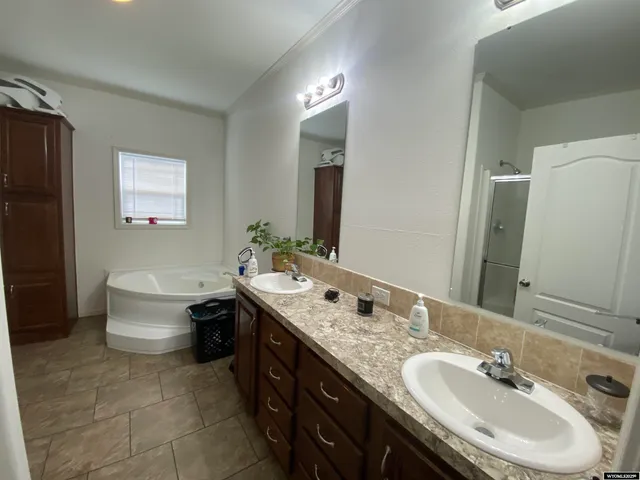 $280,000 | 810 Cliff Avenue, Riverton, WY 82501