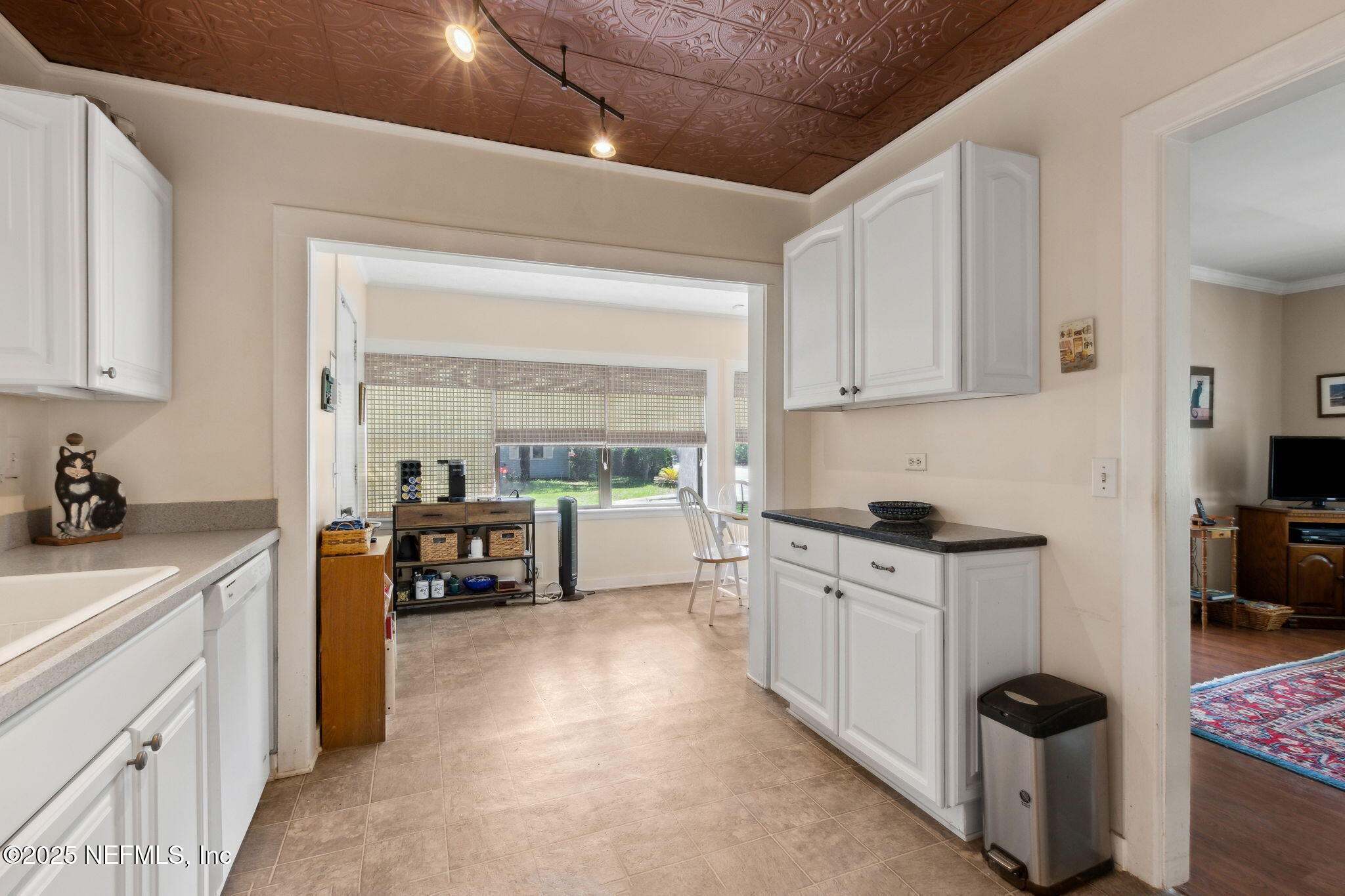 112 South 14th Street Fernandina Beach, FL 32034 - Photo 12 of 25 16-web-or-mls-112 S 14th St-22