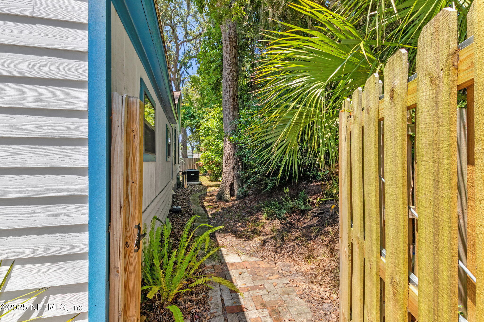 112 South 14th Street Fernandina Beach, FL 32034 - Photo 19 of 25 36-web-or-mls-112 S 14th St-6