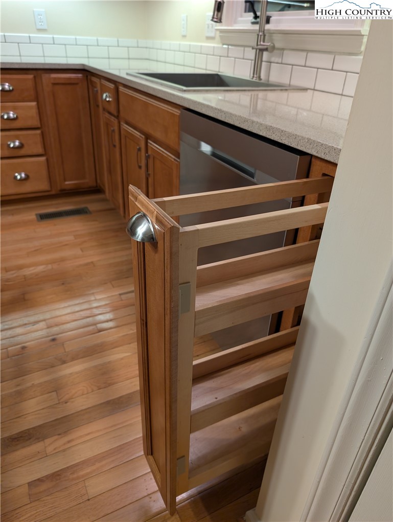 57 Village Road Glade Valley, NC 28627 - Photo 4 of 47