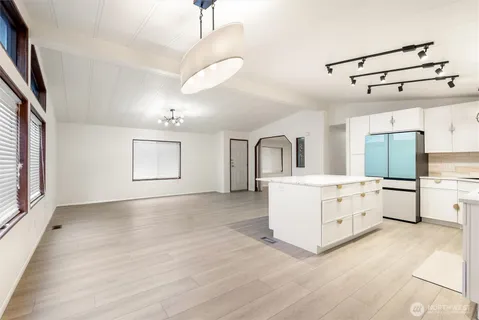 $215,000 | 28000 Northeast 142nd Place, Unit 121, Duvall, WA 98019