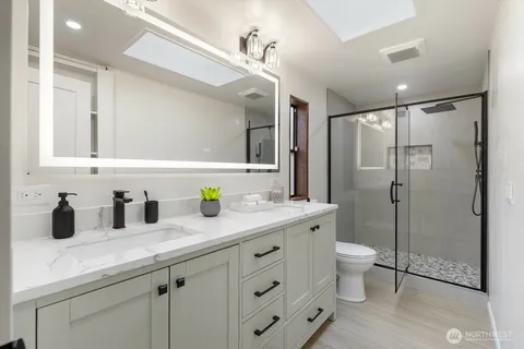 $215,000 | 28000 Northeast 142nd Place, Unit 121, Duvall, WA 98019